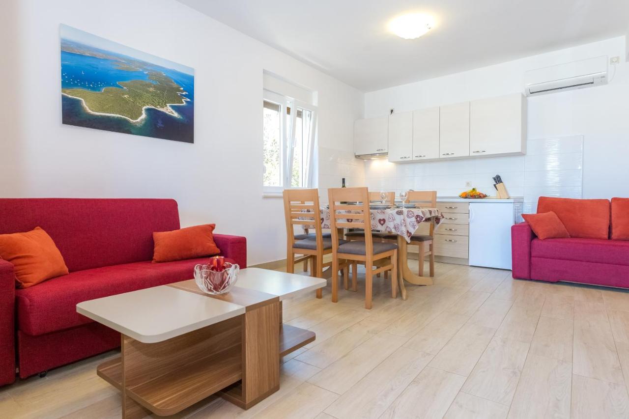 Apartments By The Sea Veli Rat, Dugi Otok - 11525 Exteriör bild
