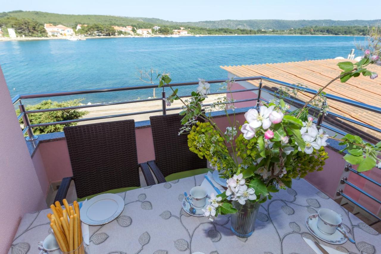 Apartments By The Sea Veli Rat, Dugi Otok - 11525 Exteriör bild