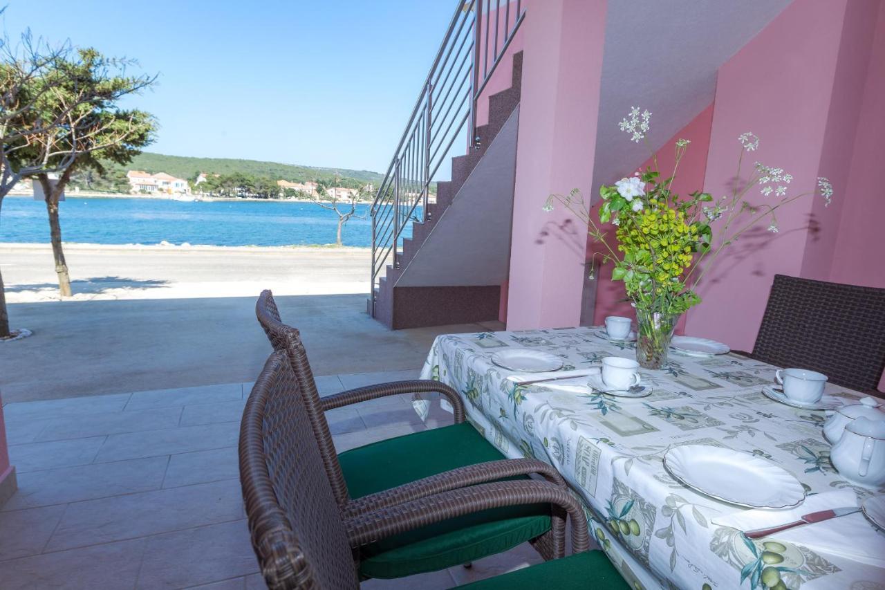Apartments By The Sea Veli Rat, Dugi Otok - 11525 Exteriör bild